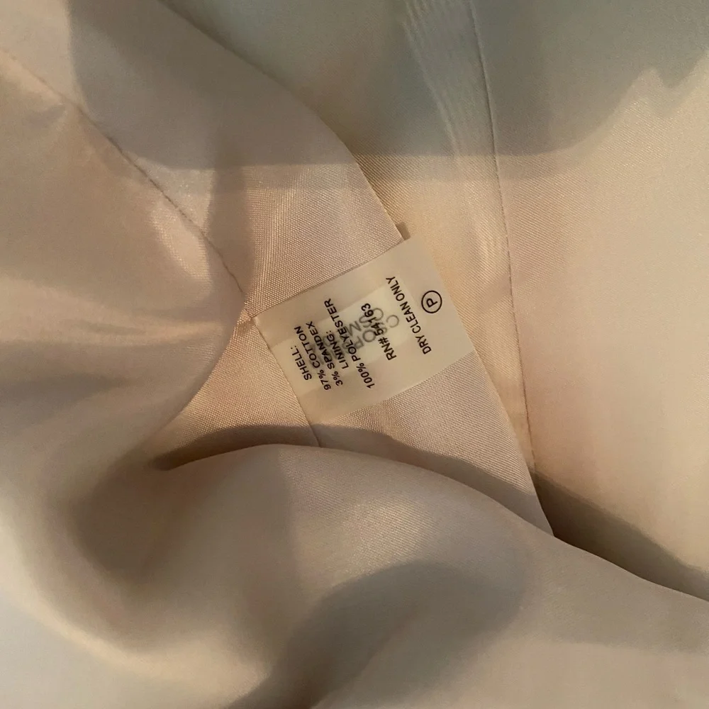 Calvin Klein Chic Beige Blazer and Short Set - Picture 4 of 14